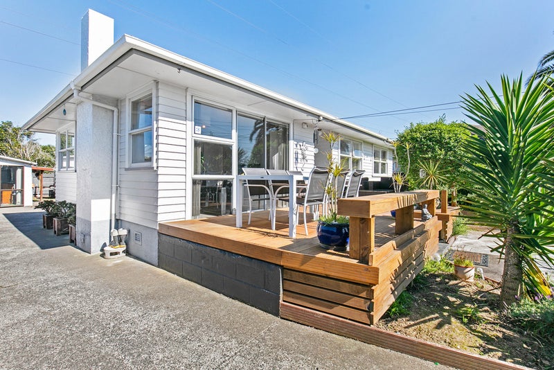 6 Lynn Place, Otara, Auckland - Carousel 1