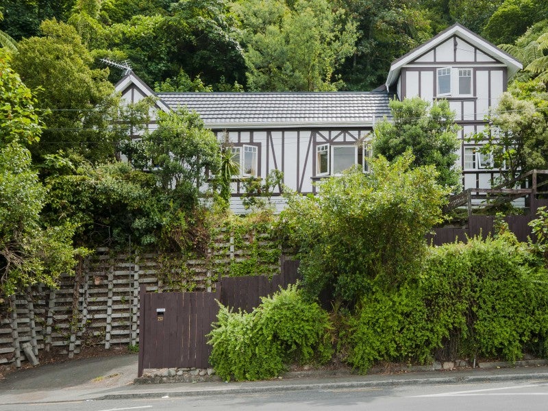 253 Grounsell Crescent, Belmont, Lower Hutt - Carousel 1