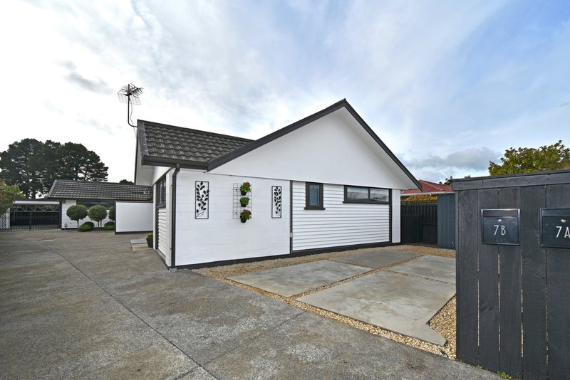 1/7 Takapu Place, Bromley, Christchurch - Carousel 1