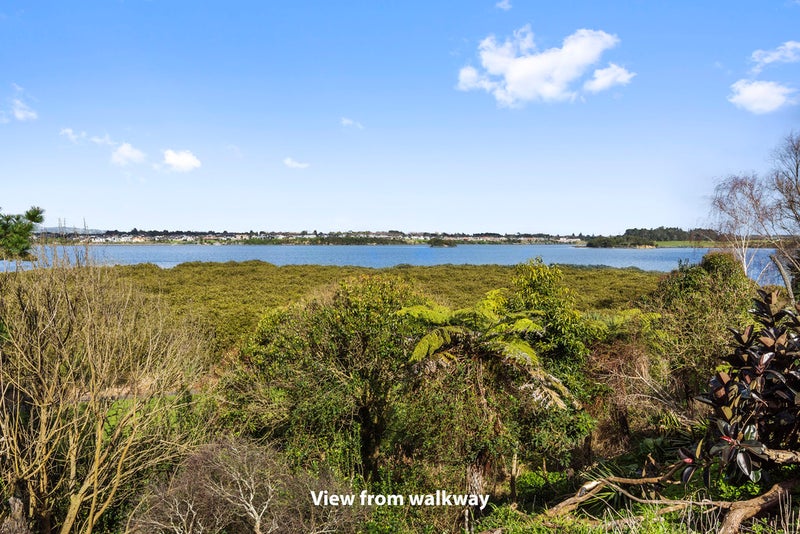 19 Gardone Terrace, Conifer Grove, Takanini - Carousel 24