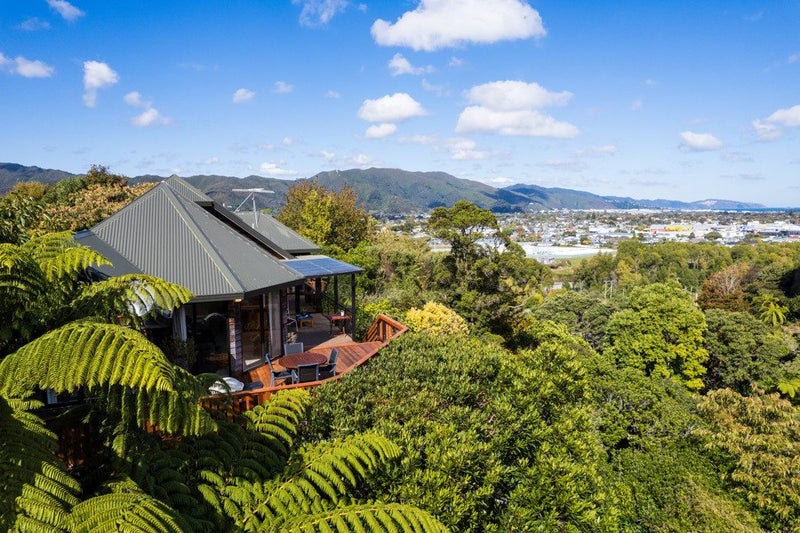 3 Wairere Road, Belmont, Lower Hutt - Carousel 1