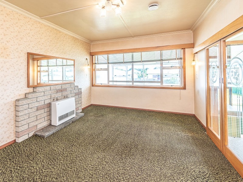 8 Harper Street, Gonville, Whanganui - Carousel 2