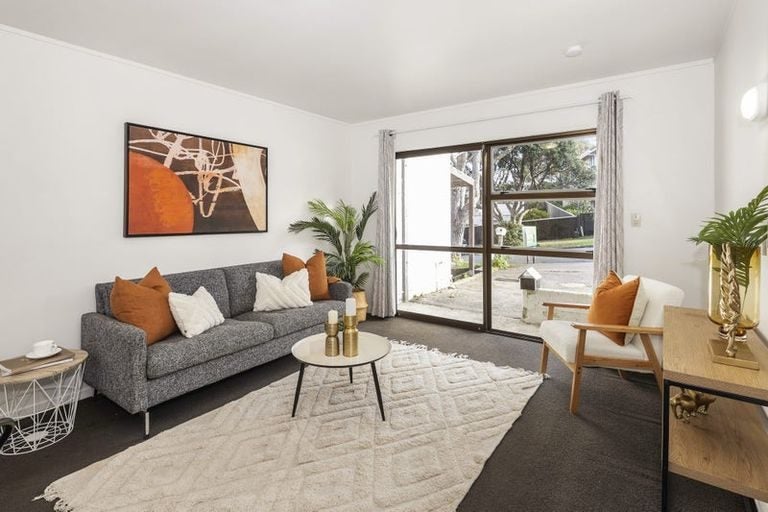 8/6 Kaikoura Street, Maupuia, Wellington - Carousel 2