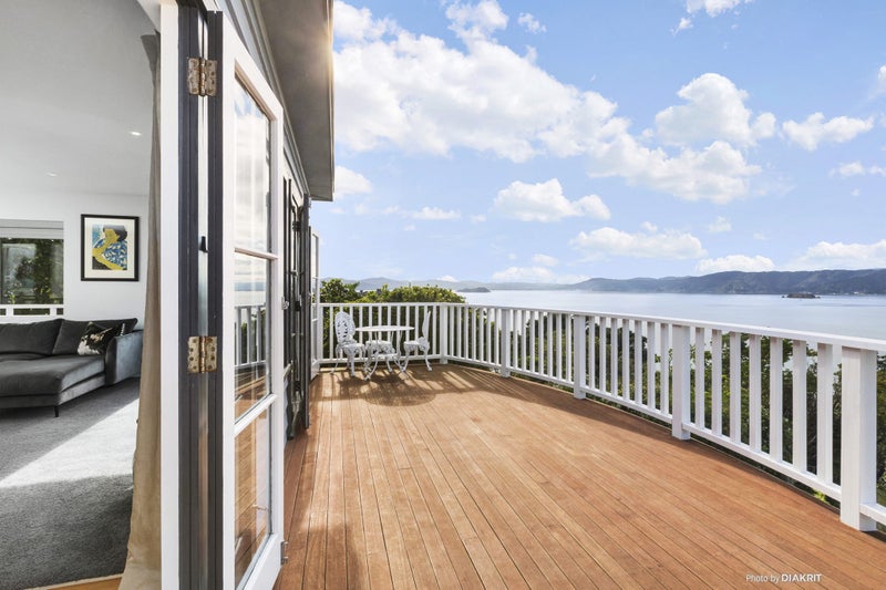 22 Tai Paku Paku Road, Karaka Bays, Wellington - Carousel 1
