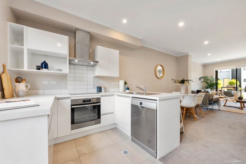 13 Piko Lane, Hobsonville, Auckland - Carousel 1