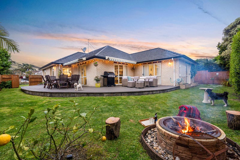 15 Piriti Drive, Te Atatu Peninsula, Auckland - Carousel 2