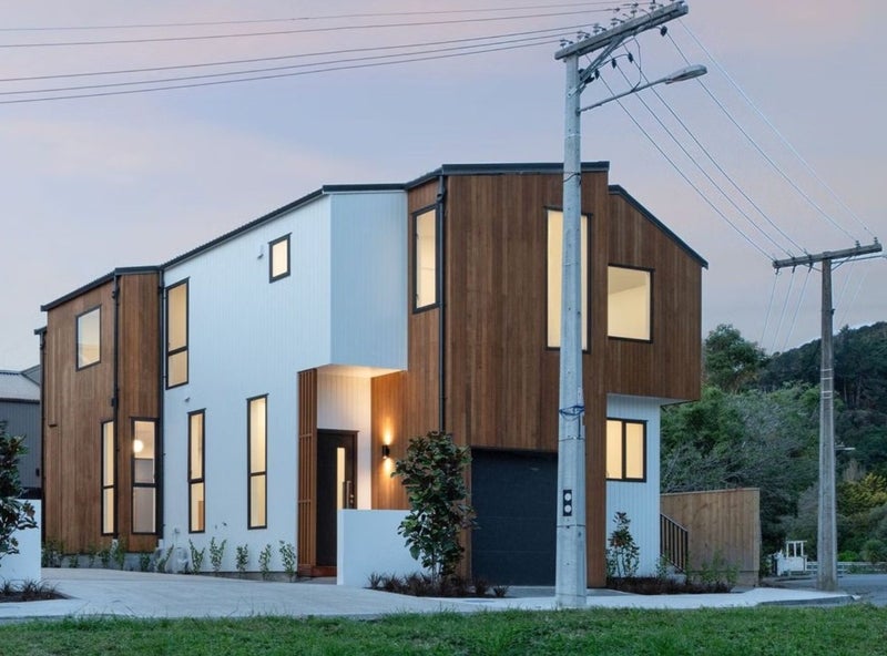 3/323 Riverside Drive, Waterloo, Lower Hutt - Carousel 1