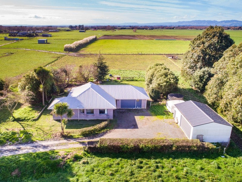 598 Gillespies Line, Kairanga, Palmerston North - Carousel 1