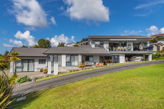 10 Willjames Avenue, Algies Bay, Warkworth  - Carousel 2