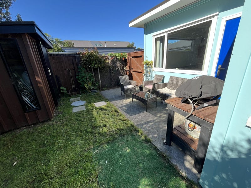 16A Rua Street, Lyall Bay, Wellington - Carousel 1