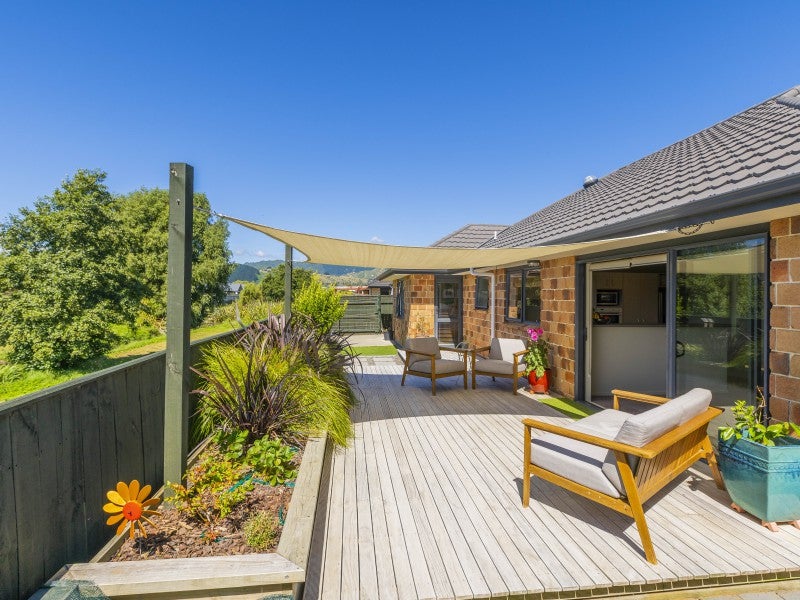 19 Manhattan Court, Paraparaumu Beach, Paraparaumu - Carousel 2