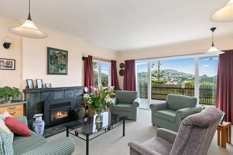 11 Winston Street, Crofton Downs, Wellington - Carousel 2
