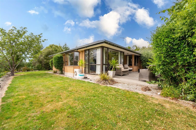 538 Fairview Road, Claremont - Carousel 1