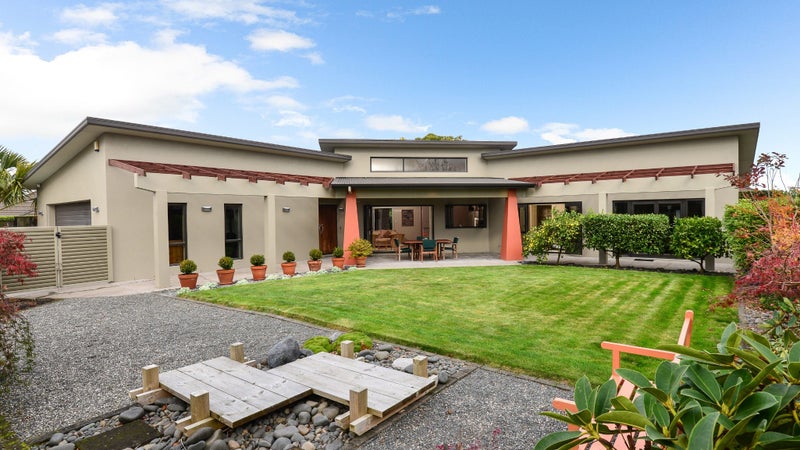 58 Huntington Drive, Huntington, Hamilton - Carousel 1