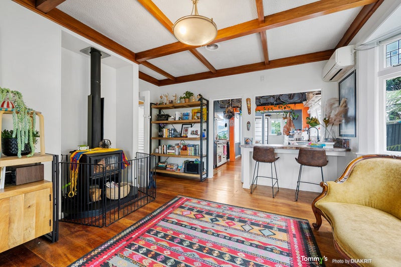 63 Onslow Road, Khandallah, Wellington - Carousel 1