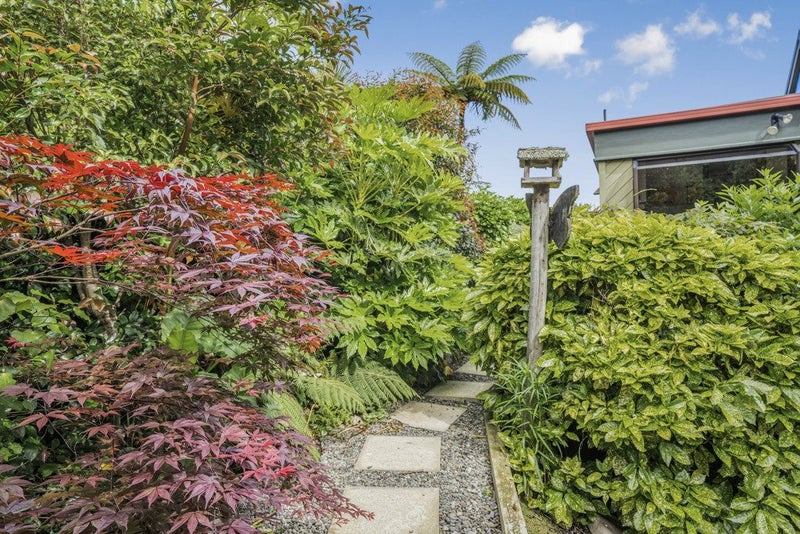 2/25 City View Grove, Harbour View, Lower Hutt - Carousel 22