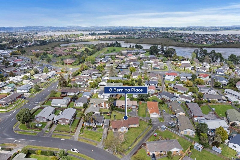 8 Bernina Place, Weymouth, Auckland - Carousel 14