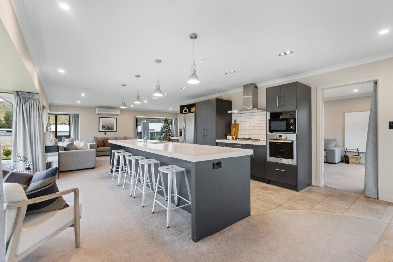 2 Elizabeth Place, Clyde, Clyde - Carousel 2