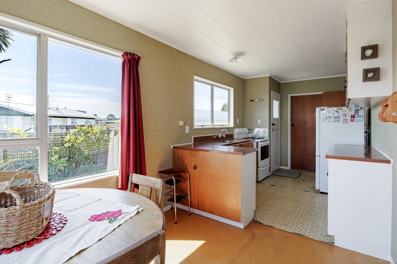 19 Sutherland Street, Tamatea, Napier - Carousel 1
