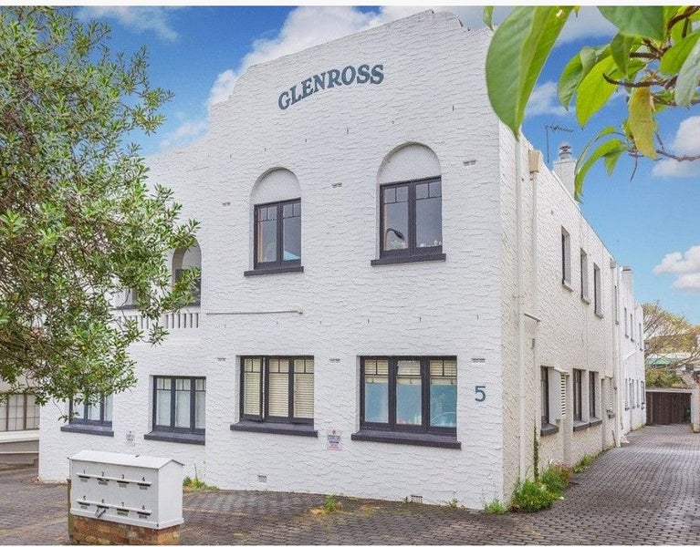 2/5 Sarawia Street, Newmarket, Auckland - Carousel 1