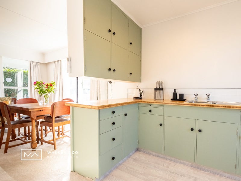 15A Kaponga Street, Wainuiomata, Lower Hutt - Carousel 2