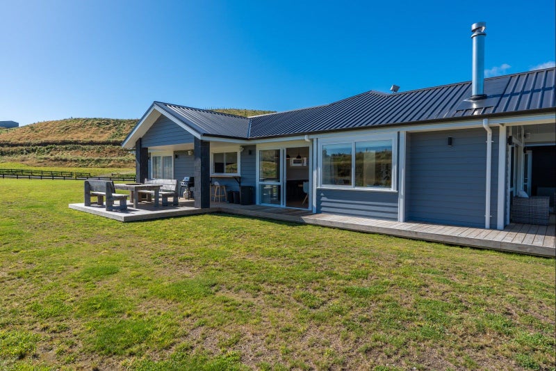 2 Olsen Place, Kinloch, Taupo - Carousel 2