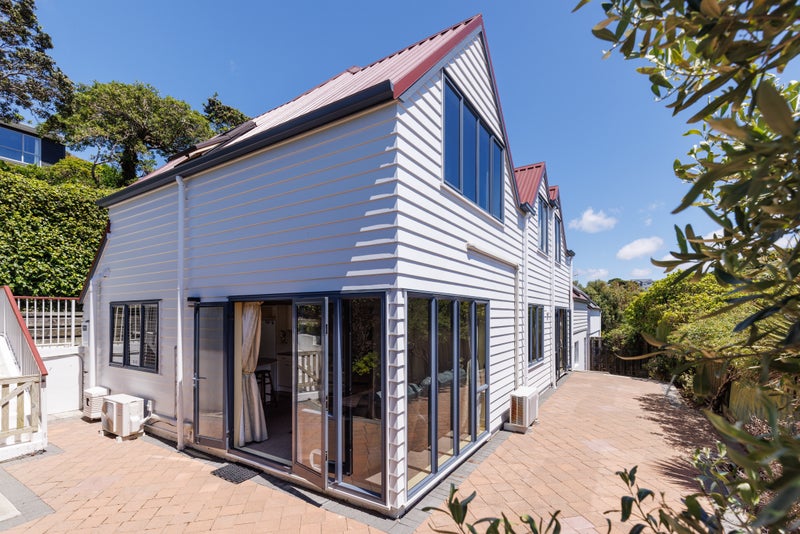 34A Calcutta Street, Khandallah, Wellington - Carousel 1