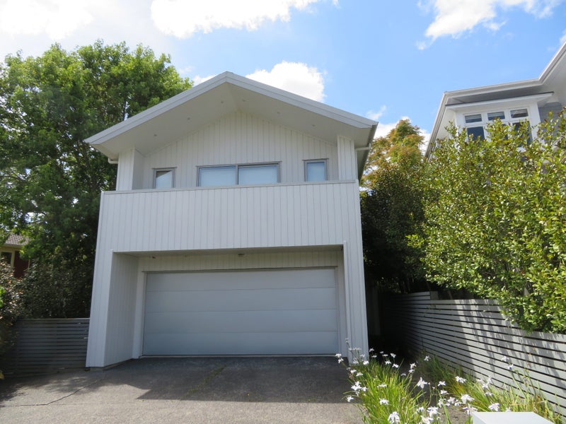 17A Wyoming Avenue, Murrays Bay, Auckland - Carousel 1