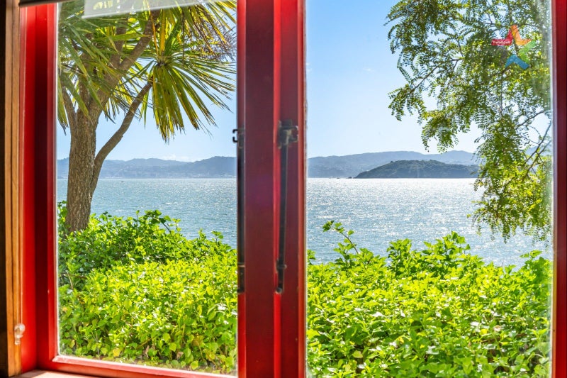 A/307 Marine Drive, York Bay, Lower Hutt - Carousel 1