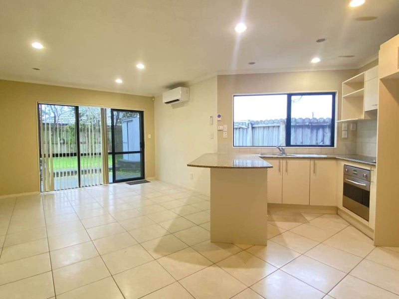 14 Shankill Place, East Tamaki, Auckland - Carousel 2