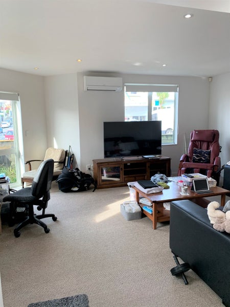 1 Luxford Street, Berhampore, Wellington - Carousel 2