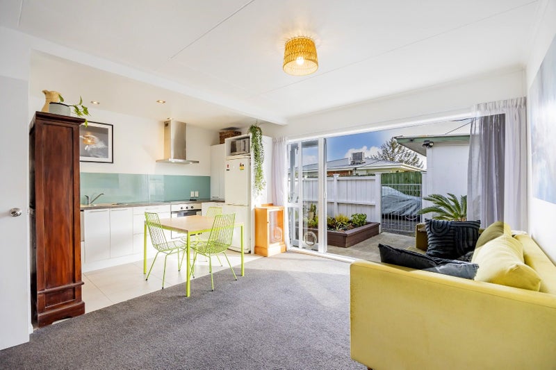 21 Tuarangi Road, Grey Lynn, Auckland - Carousel 1