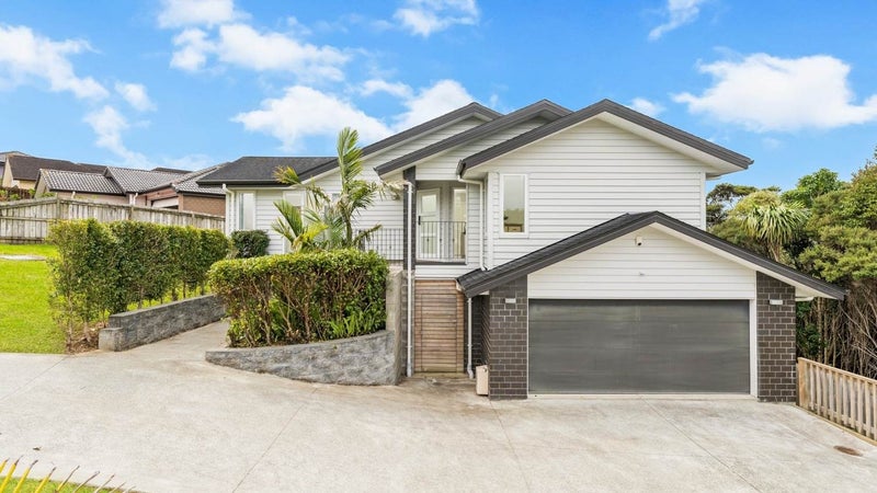 12 Alloway Street, Westgate, Auckland - Carousel 1