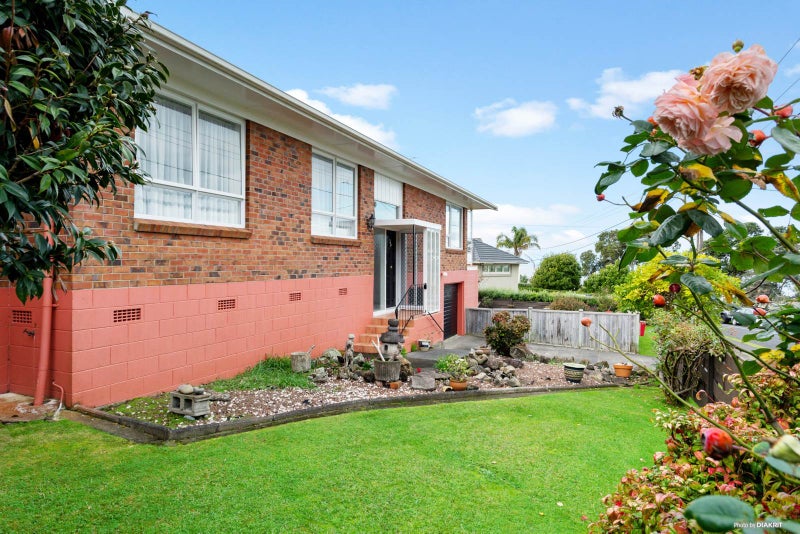 2/30 Montgomery Avenue, Rothesay Bay, Auckland - Carousel 2