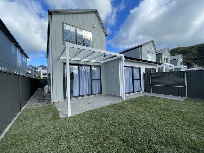 18 Koreke Close, Kenepuru, Porirua - Carousel 2