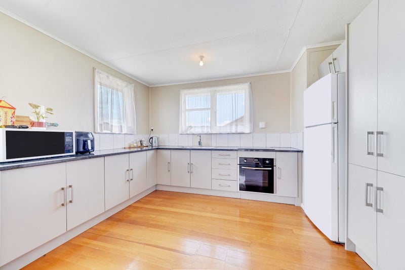 6 Emere Place, Meremere - Carousel 2