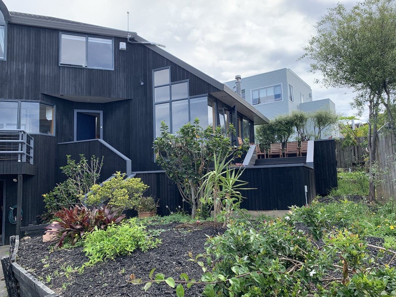 11B Te Arawa Street, Orakei, Auckland - Carousel 2