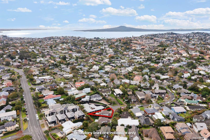 24 Modena Crescent, St Heliers, Auckland - Carousel 26