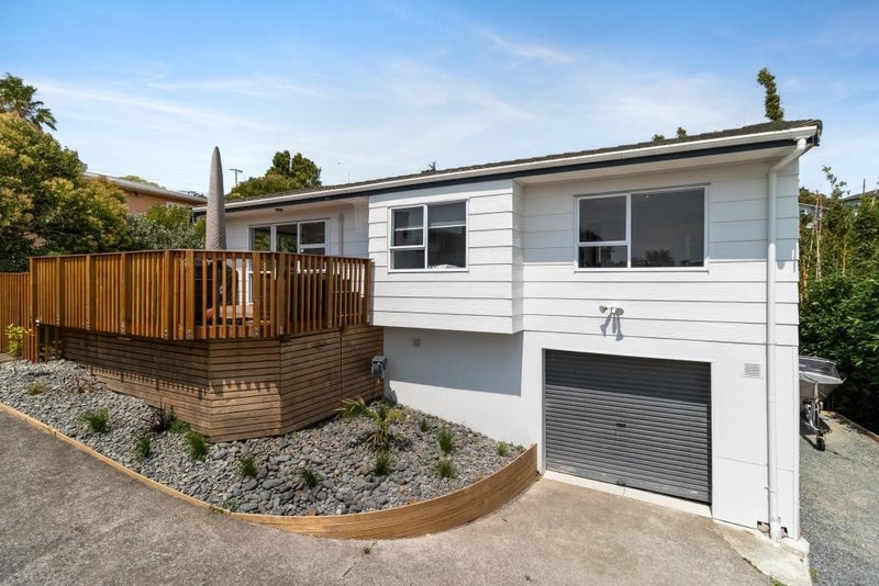 1/618 East Coast Road, Pinehill, Auckland - Carousel 1