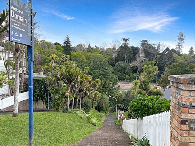 1 Ngahere Terrace, Parnell, Auckland - Carousel 11