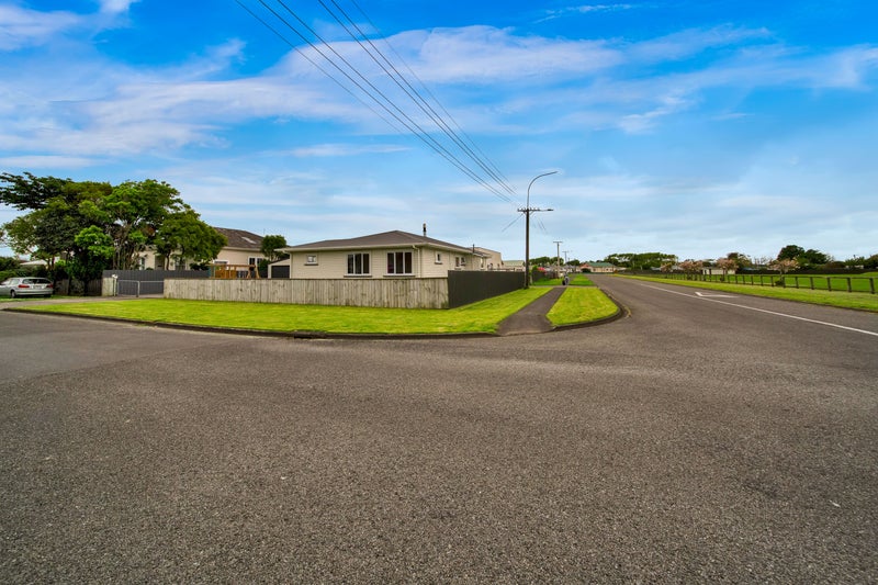 17 Hunter Street, Normanby, Hawera - Carousel 17