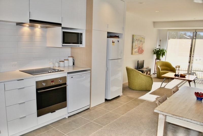 4 Bluegrey Avenue, Stonefields, Auckland - Carousel 2