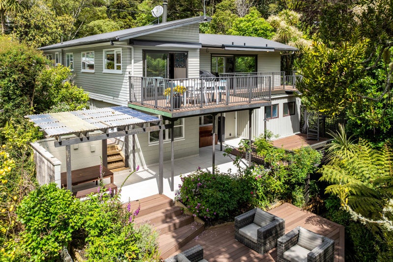 68 Woodfern Crescent, Titirangi, Auckland - Carousel 1