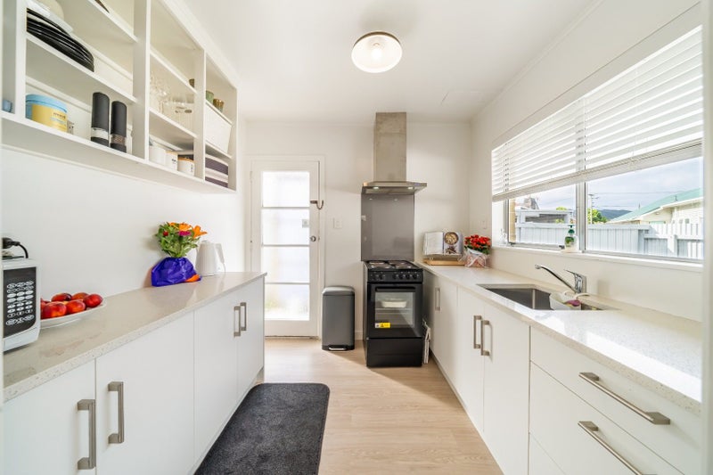 8B Barraud Street, Avalon, Lower Hutt - Carousel 2