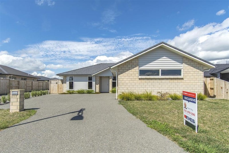 57 Kahuparere Crescent, Pyes Pa, Tauranga - Carousel 15