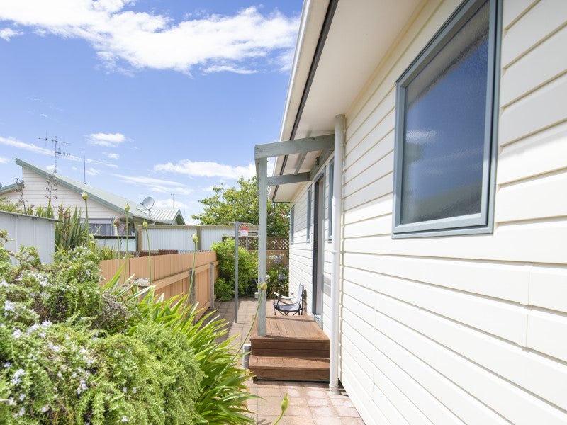 8A Barton Avenue, Marewa, Napier - Carousel 18