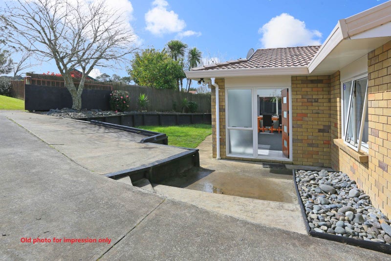 20 Jacinta Grove, Swanson, Auckland - Carousel 2