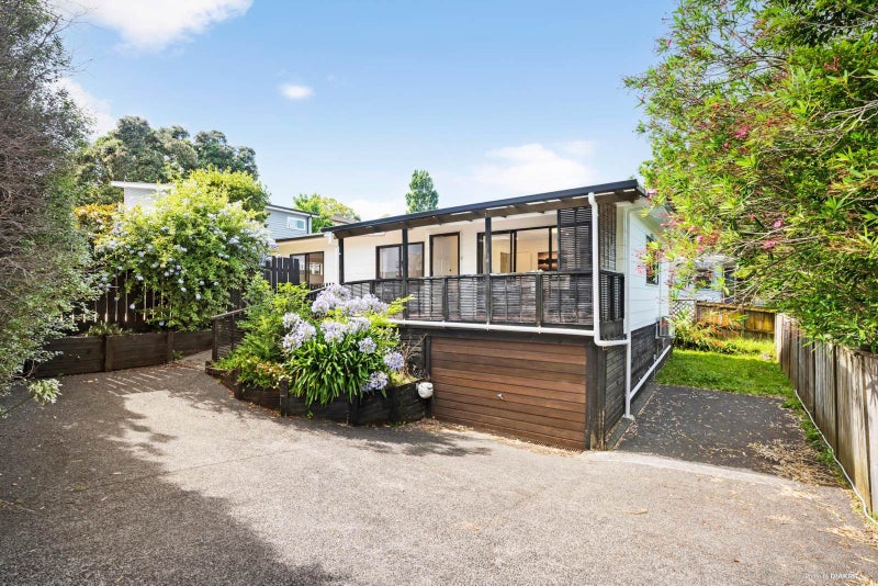 2/24 Selwyn Crescent, Forrest Hill, Auckland - Carousel 1