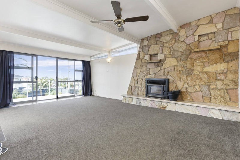 413 East Coast Road, Mairangi Bay, Auckland - Carousel 2