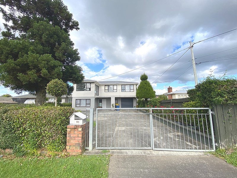 135 Rathgar Road, Henderson, Auckland - Carousel 1